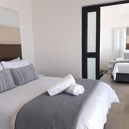 Shark Island Guesthouse Luderitz Bagian luar foto