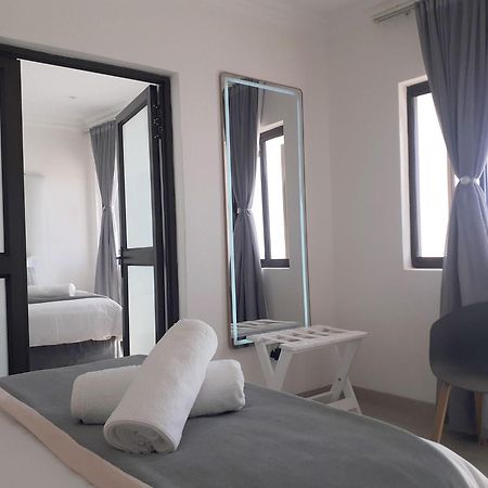 Shark Island Guesthouse Luderitz Bagian luar foto