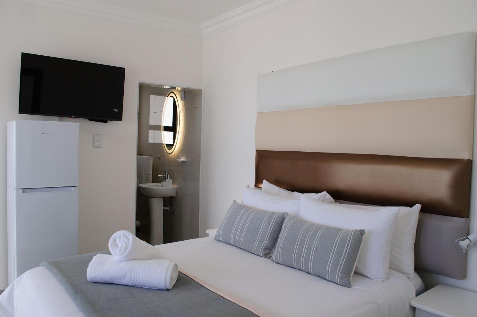 Shark Island Guesthouse Luderitz Bagian luar foto