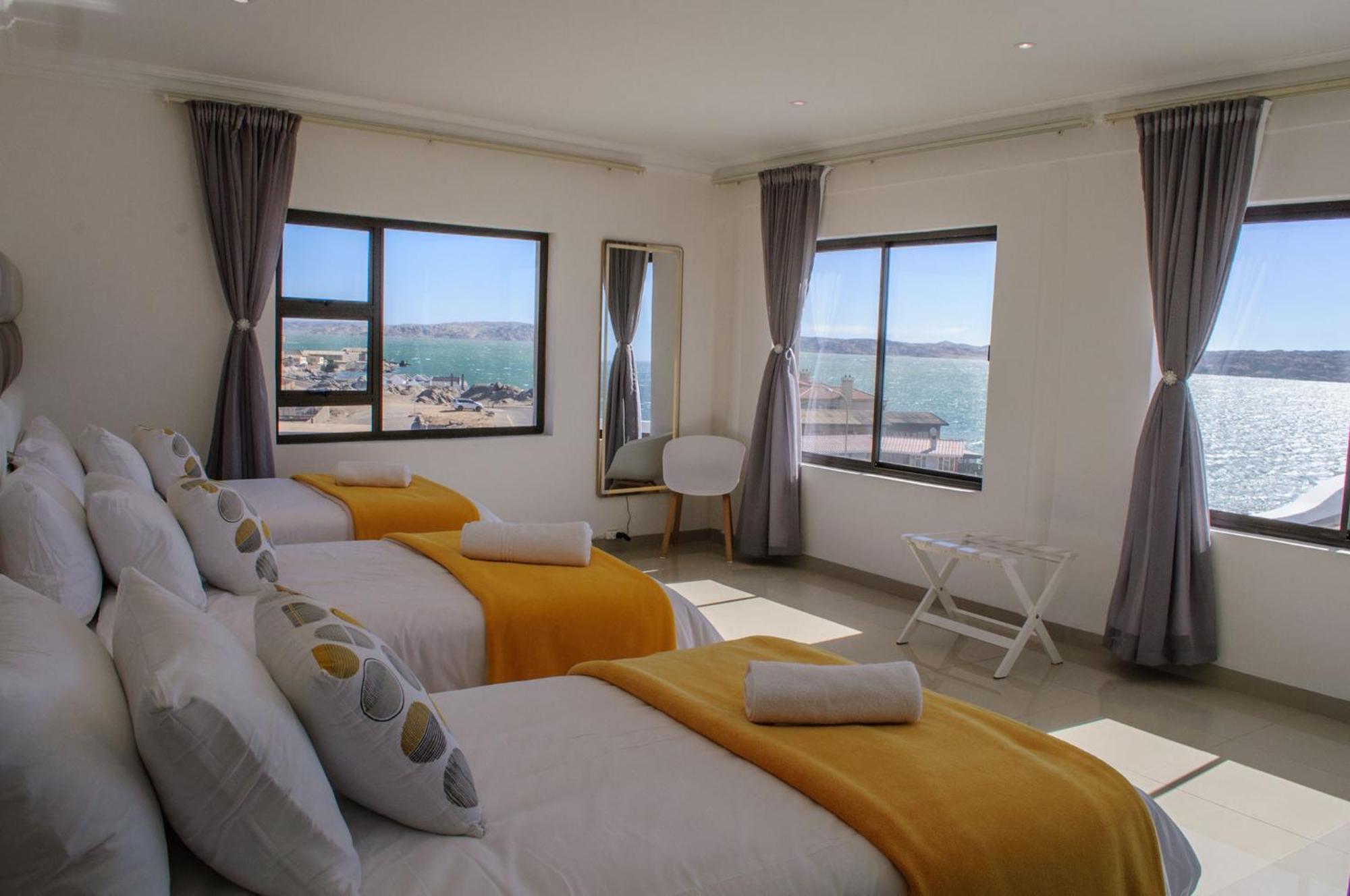 Shark Island Guesthouse Luderitz Bagian luar foto