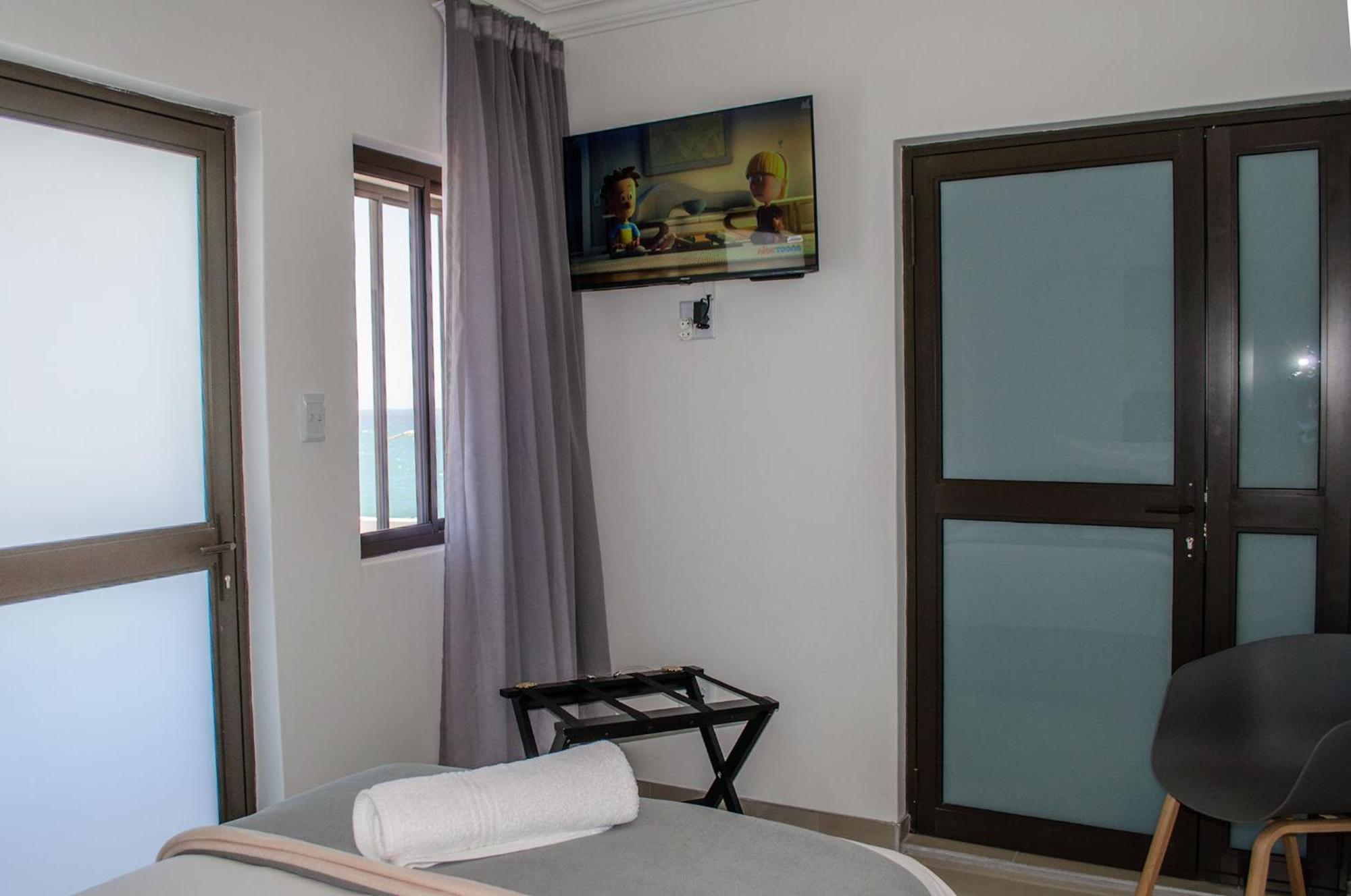 Shark Island Guesthouse Luderitz Bagian luar foto