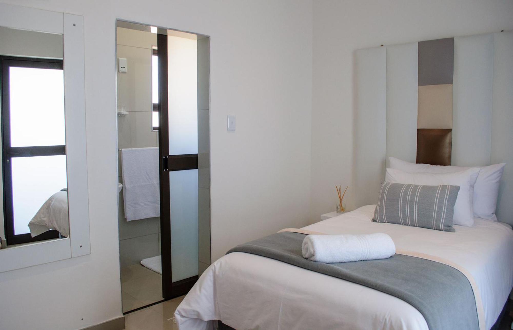 Shark Island Guesthouse Luderitz Bagian luar foto