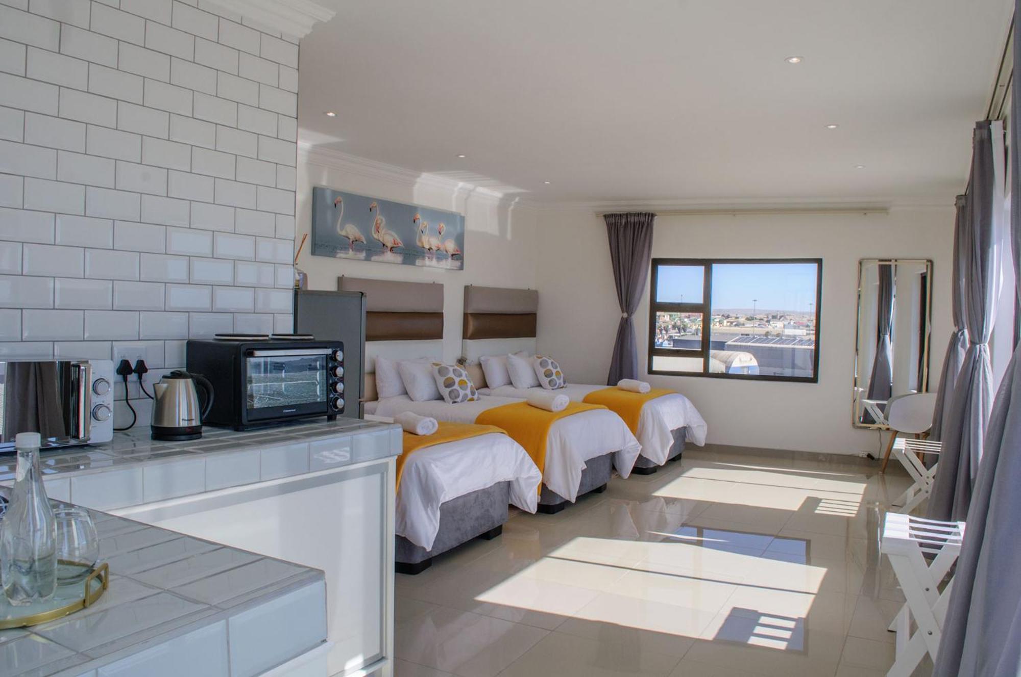 Shark Island Guesthouse Luderitz Bagian luar foto